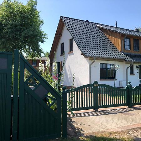 Haus Hugo Zingst Apartment Luaran gambar